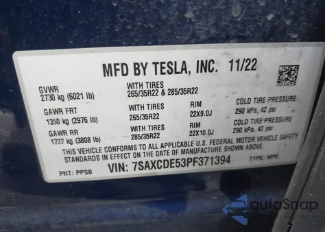 2023 Tesla Model X Dual Motor All-Wheel Drive/Standard Range z USA, uszkodzony, nr VIN 7SAXCDE53PF371394